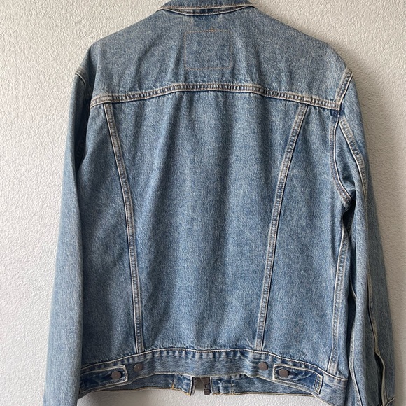 Levi’s denim jacket - Picture 2 of 3